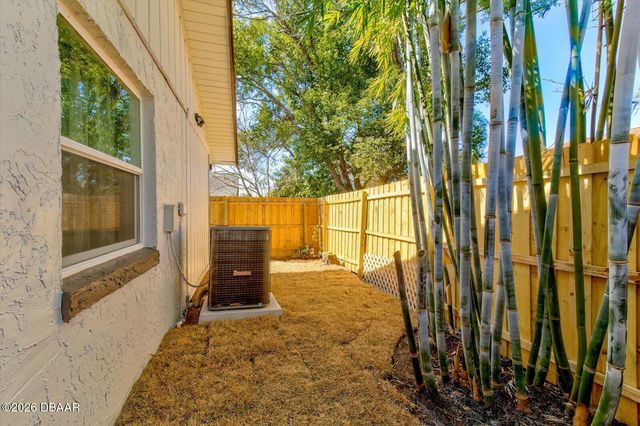 20 Woodlands Circle, Ormond Beach, FL 32174