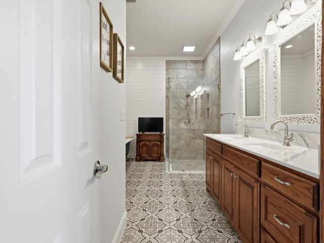 106 Goldmine Court, Aledo, TX 76008