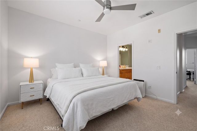 6 El Cajon, Irvine, CA 92602
