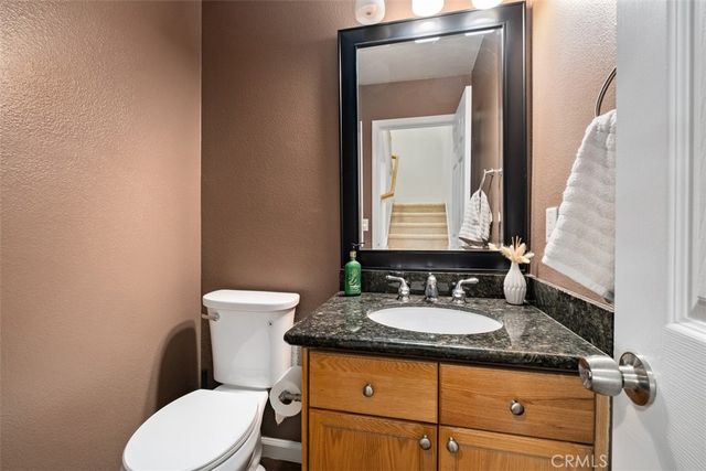 6 El Cajon, Irvine, CA 92602