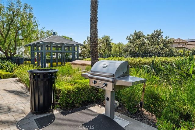 6 El Cajon, Irvine, CA 92602