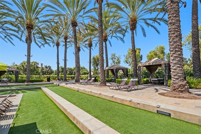 6 El Cajon, Irvine, CA 92602