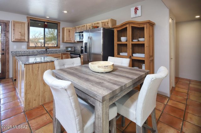 9131 N Ironwood Meadows Drive, Tucson, AZ 85742