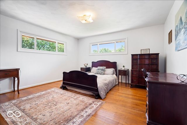 1100 S B Street, Elwood, IN 46036