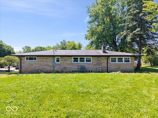 1100 S B Street, Elwood, IN 46036