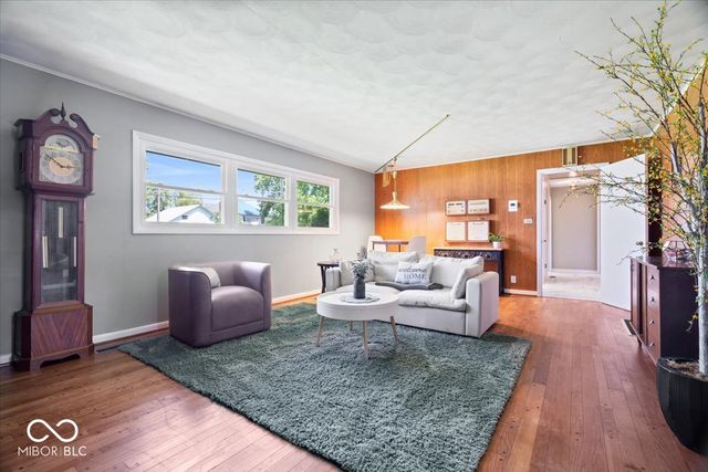 1100 S B Street, Elwood, IN 46036
