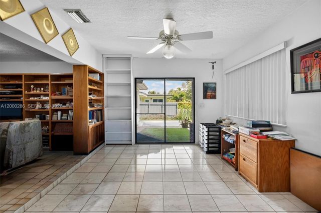 7009 SW 66th Ave, South Miami, FL 33143