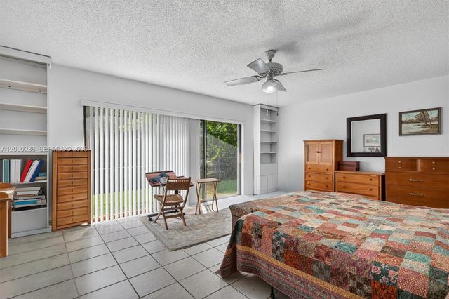 7009 SW 66th Ave, South Miami, FL 33143