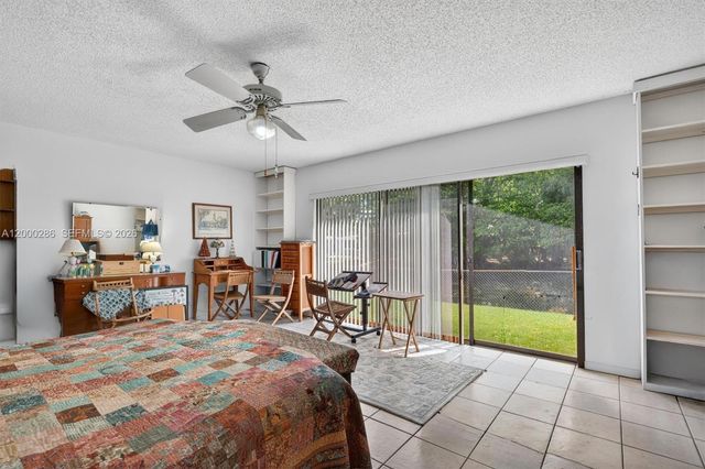 7009 SW 66th Ave, South Miami, FL 33143