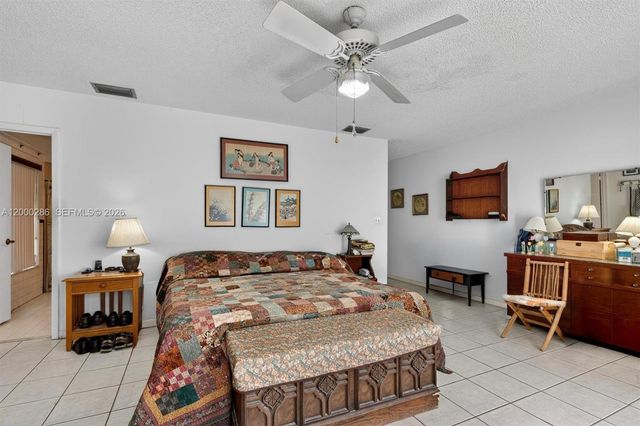 7009 SW 66th Ave, South Miami, FL 33143