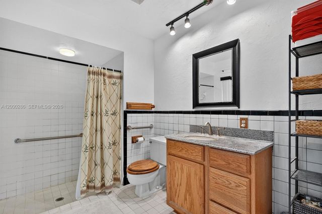 7009 SW 66th Ave, South Miami, FL 33143