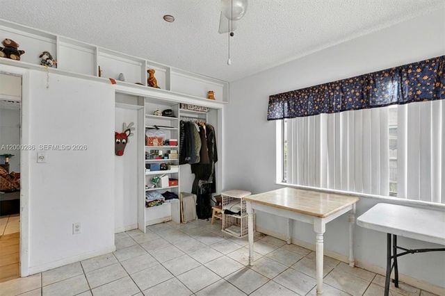 7009 SW 66th Ave, South Miami, FL 33143