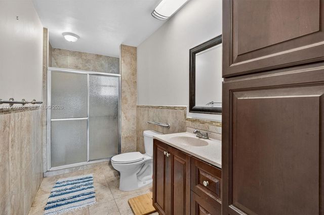 7009 SW 66th Ave, South Miami, FL 33143