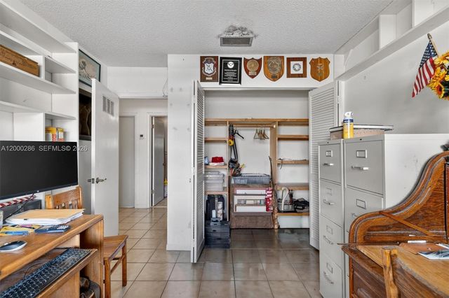 7009 SW 66th Ave, South Miami, FL 33143