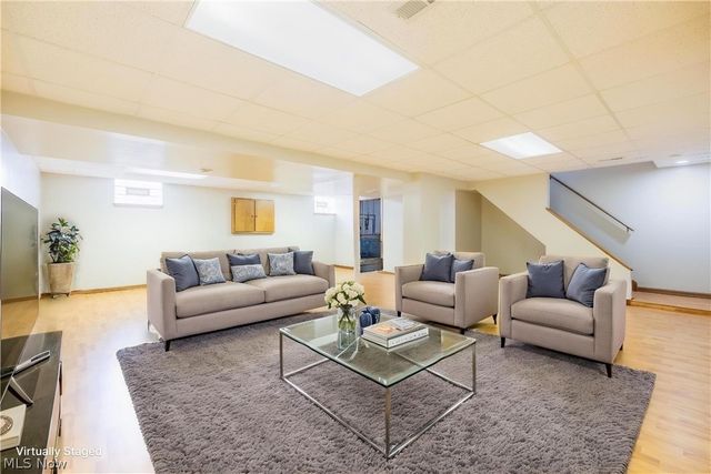 898 Quincy Court, Medina, OH 44256