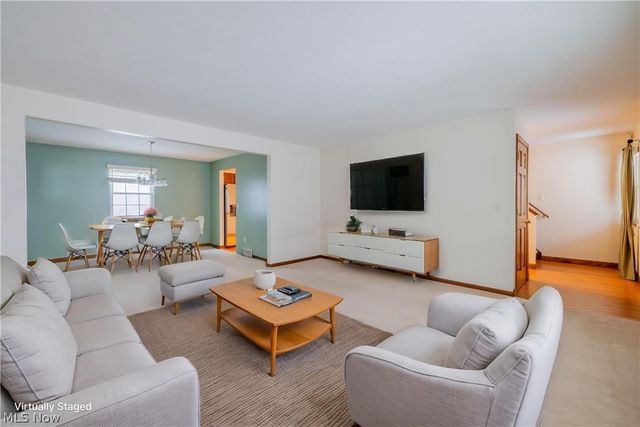 898 Quincy Court, Medina, OH 44256