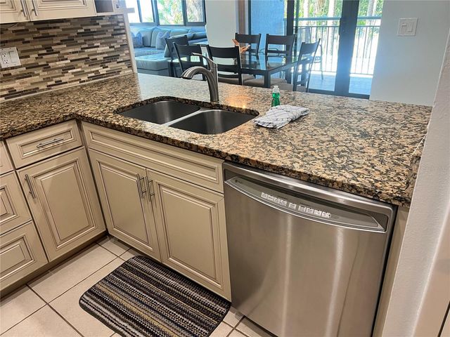 1001 POINT OF ROCKS ROAD 212, Sarasota, FL 34242