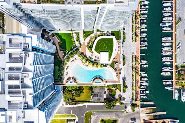 220 Lake Shore Drive 1613, Lake Park, FL 33403
