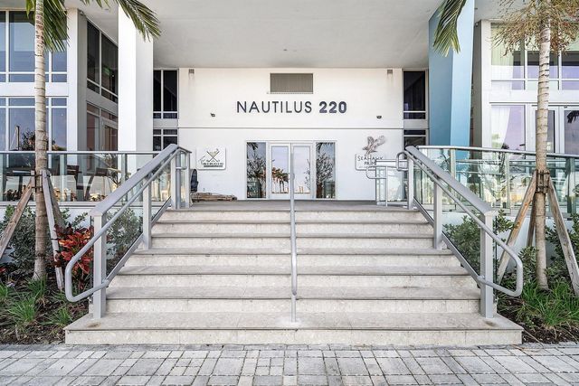 220 Lake Shore Drive 1613, Lake Park, FL 33403