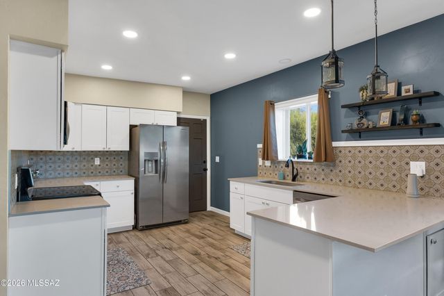7141 N Camino De Fosforo, Tucson, AZ 85718
