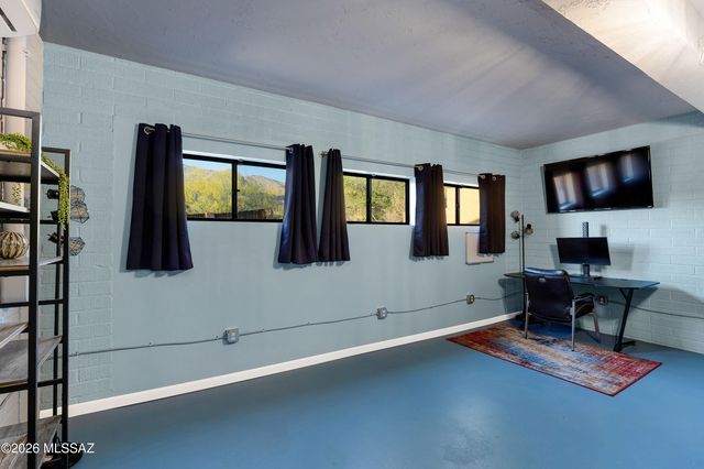 7141 N Camino De Fosforo, Tucson, AZ 85718
