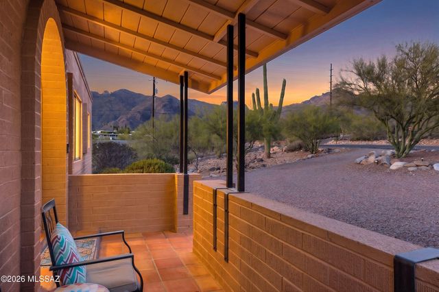 7141 N Camino De Fosforo, Tucson, AZ 85718