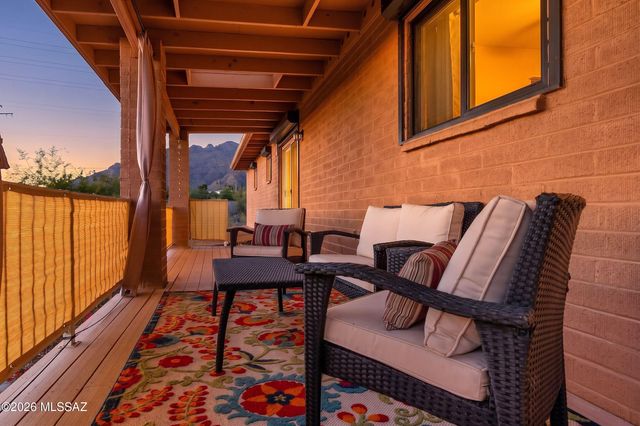 7141 N Camino De Fosforo, Tucson, AZ 85718