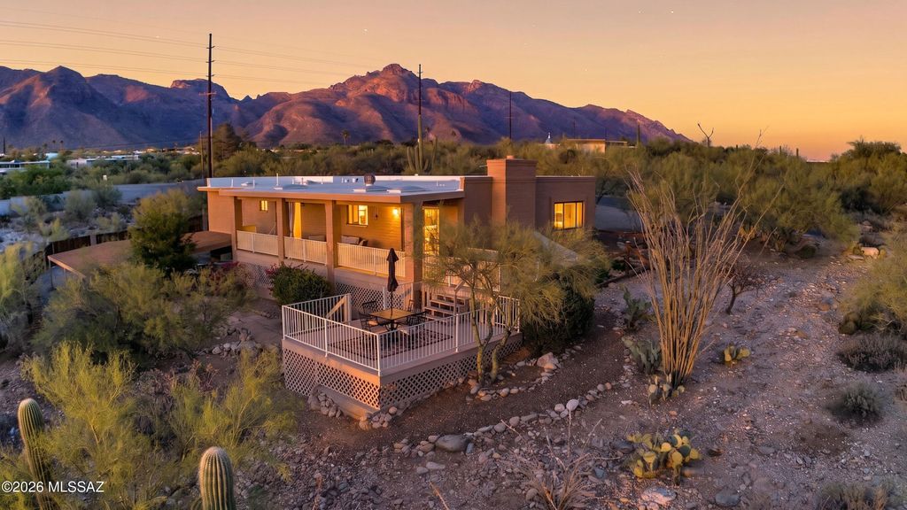 7141 N Camino De Fosforo, Tucson, AZ 85718