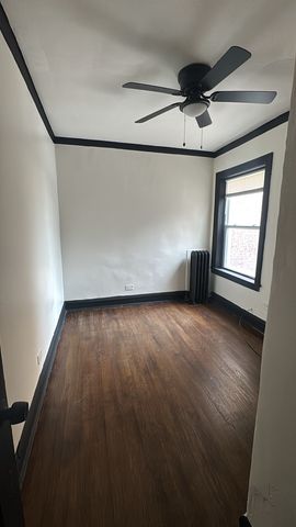 7357 S Saint Lawrence Avenue 1, Chicago, IL 60619