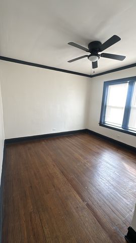 7357 S Saint Lawrence Avenue 1, Chicago, IL 60619