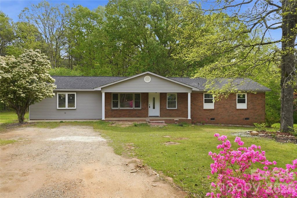 3285 Douglas Way Lane, Lancaster, SC 29720