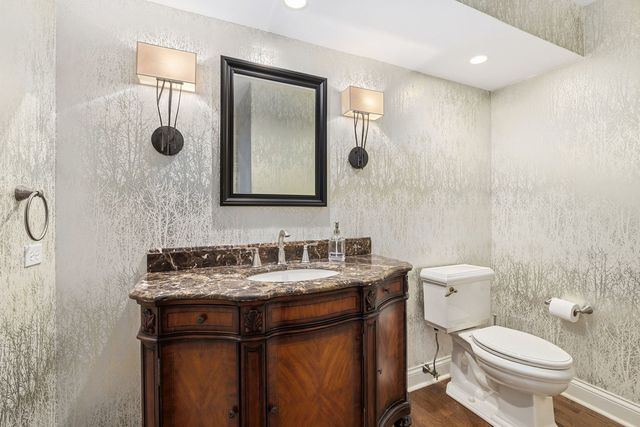 940 Mount Vernon Avenue, Lake Forest, IL 60045