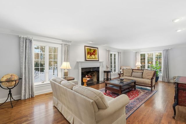 940 Mount Vernon Avenue, Lake Forest, IL 60045