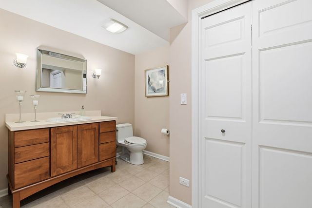 940 Mount Vernon Avenue, Lake Forest, IL 60045