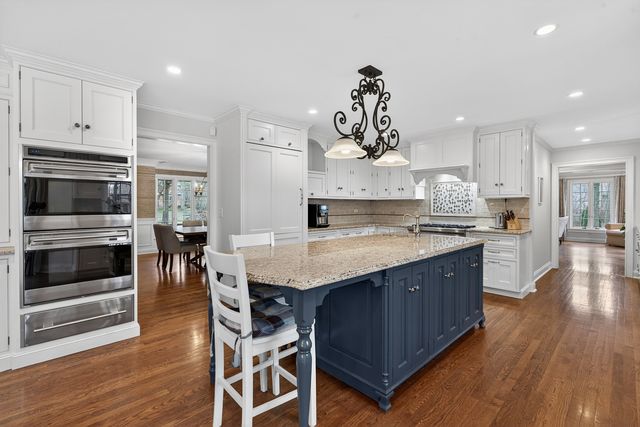 940 Mount Vernon Avenue, Lake Forest, IL 60045