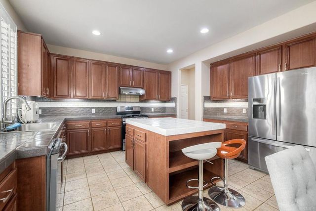 690 Jay Court, San Marcos, CA 92069