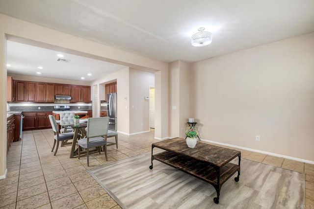 690 Jay Court, San Marcos, CA 92069