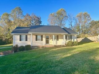 3815 Spurgeon Dr, Cookeville, TN 38501