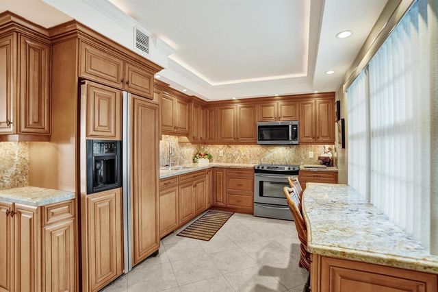 806 Cypress Boulevard 104, Pompano Beach, FL 33069
