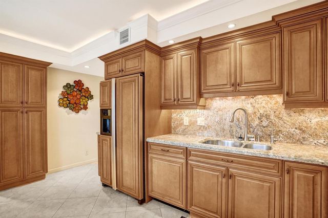 806 Cypress Boulevard 104, Pompano Beach, FL 33069
