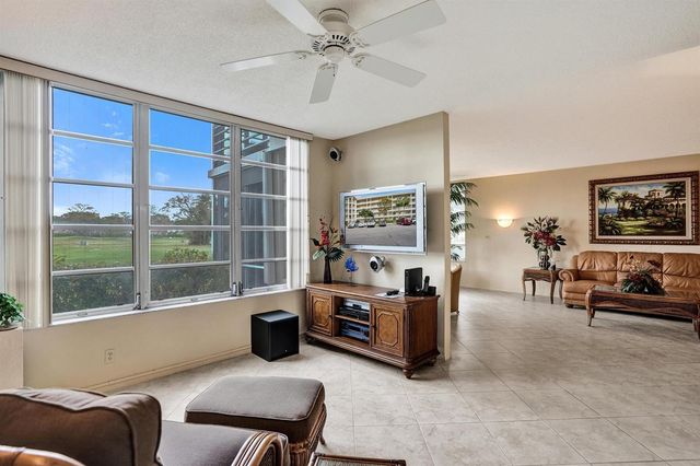 806 Cypress Boulevard 104, Pompano Beach, FL 33069