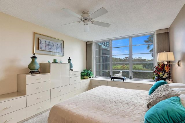 806 Cypress Boulevard 104, Pompano Beach, FL 33069