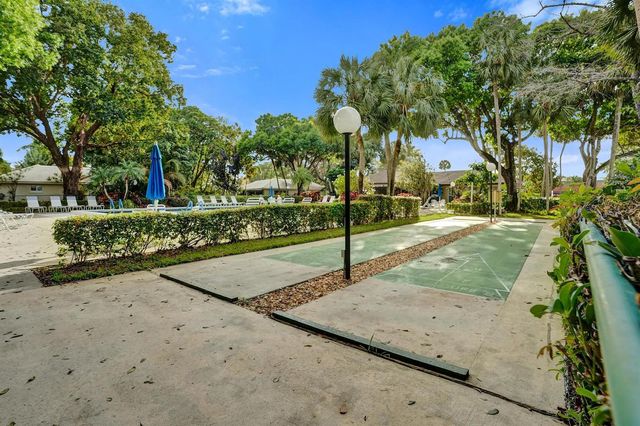 806 Cypress Boulevard 104, Pompano Beach, FL 33069