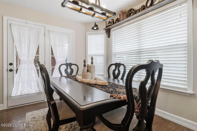 11001 Kaufman Farm Dr, Louisville, KY 40291