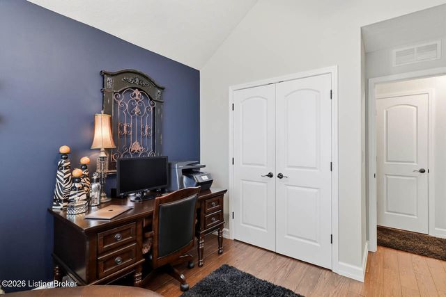 11001 Kaufman Farm Dr, Louisville, KY 40291