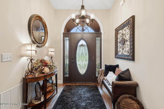 11001 Kaufman Farm Dr, Louisville, KY 40291