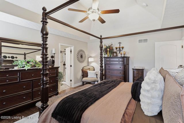 11001 Kaufman Farm Dr, Louisville, KY 40291