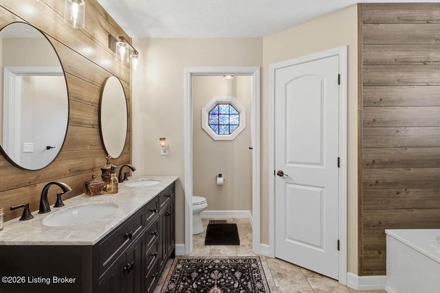 11001 Kaufman Farm Dr, Louisville, KY 40291