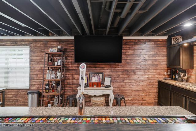 11001 Kaufman Farm Dr, Louisville, KY 40291