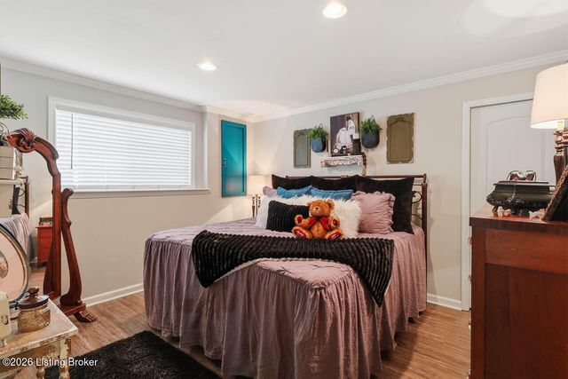 11001 Kaufman Farm Dr, Louisville, KY 40291